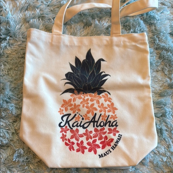 Totes - Picture 2 of 5